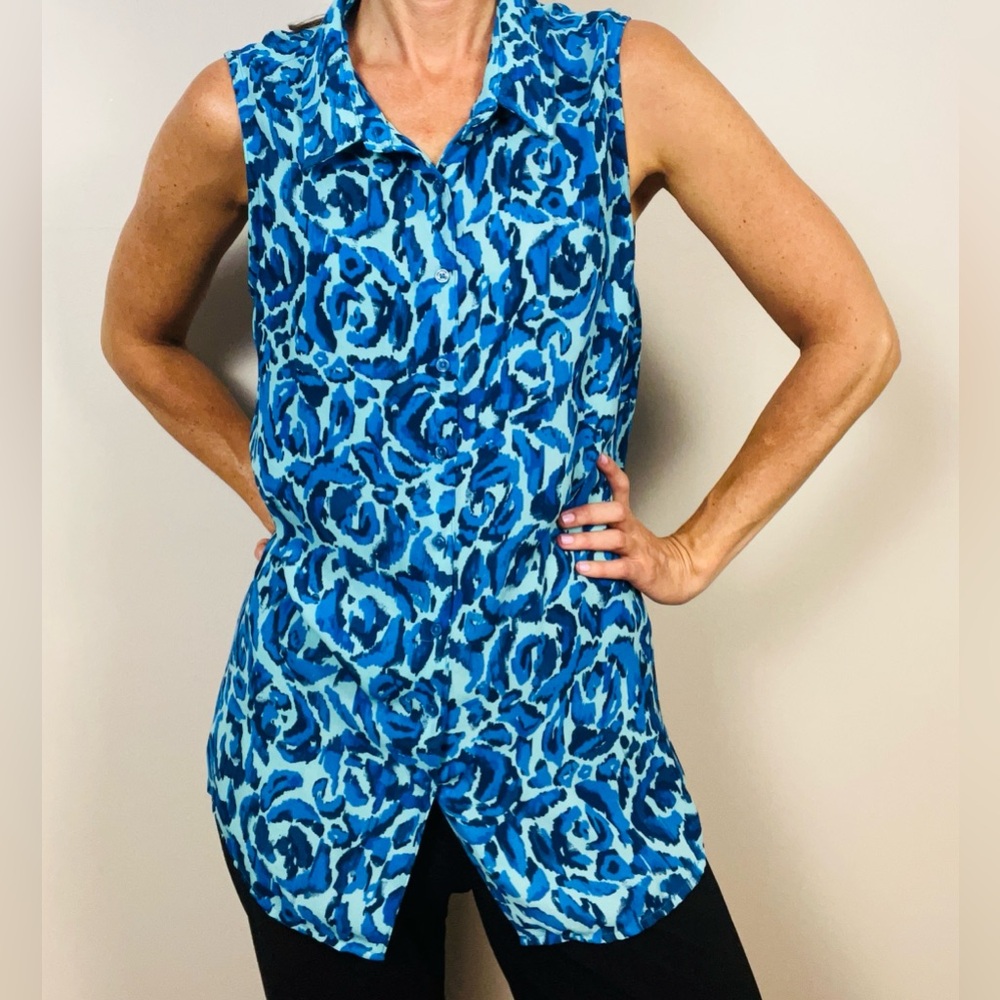 Liz Claiborne Sleeveless Button-Down Top – L | Blue Leopard Print | Flowy Fit - Picture 12 of 13
